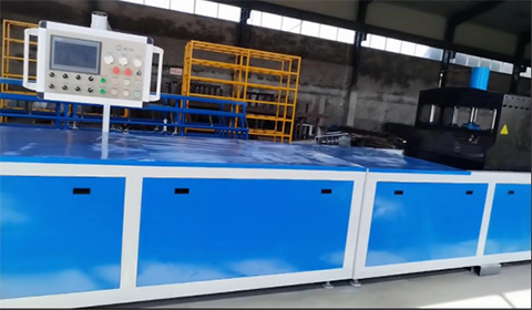 如何通過拉擠設(shè)備優(yōu)化降低拉擠型材廢品率